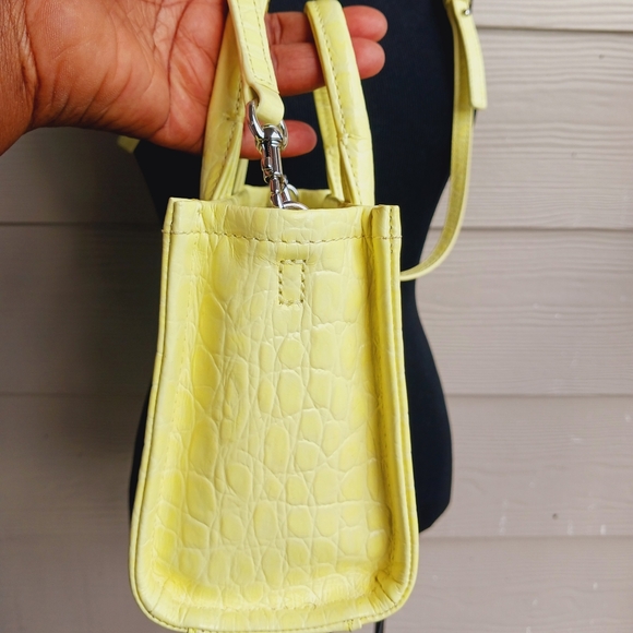 Marc Jacobs mini croc crossbody "the tote bag" - Picture 4 of 10